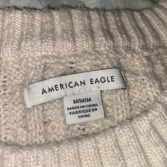 American eagle, M but fits small - Picture 2 of 3